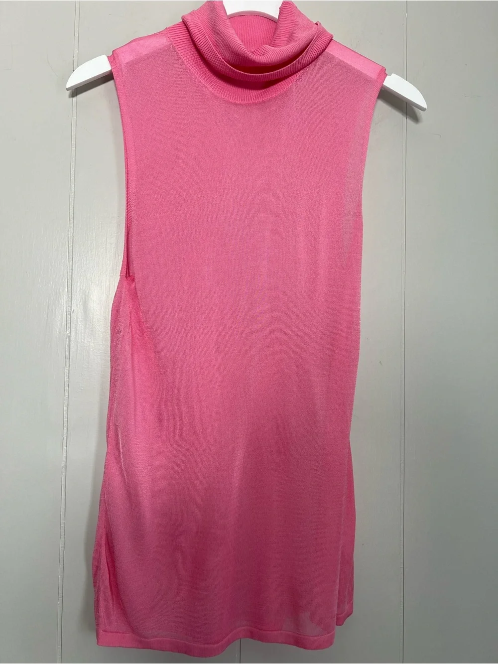 Helsa Arlena Sleveeveless Turtleneck in Pink
